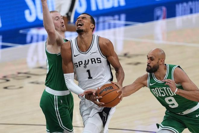 文班亚马三分8记轰39+11 马刺力擒凯尔特人创16胜