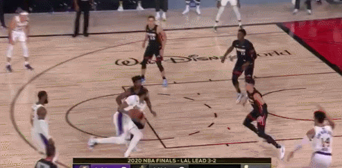 湖人队史第17冠诞生 詹姆斯FMVP引领夺冠风暴