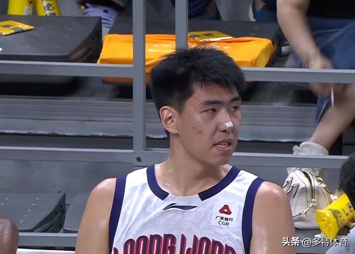 广东宏远晋级八强迎战北京 徐杰谈翻盘信心 徐昕